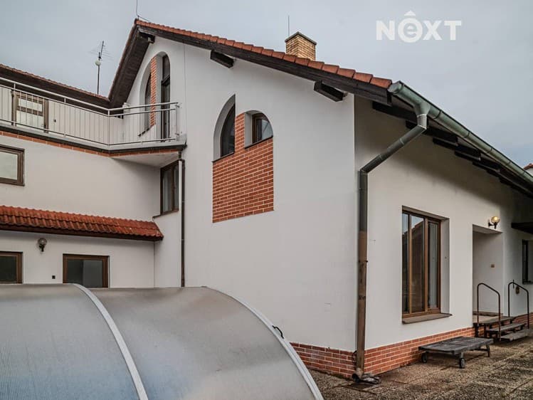 Prodej rodinného domu 179 m², pozemek 839 m²