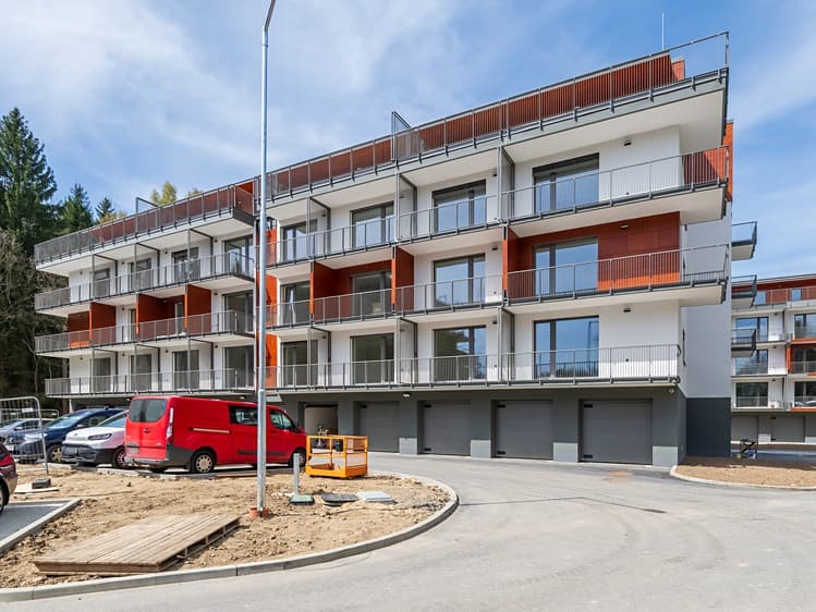 Pronájem bytu 1+kk 50 m² (Jednopodlažní)
