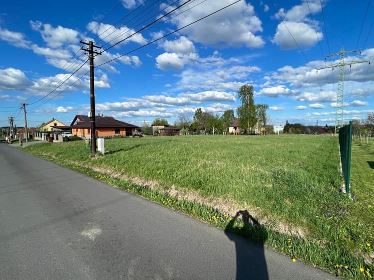 Prodej stavebního pozemku 1 650 m²