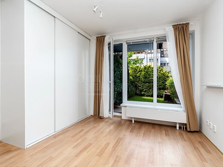 Pronájem bytu 1+kk 31 m² (Jednopodlažní)