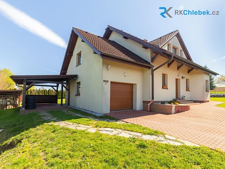 Prodej rodinného domu 250 m², pozemek 1 972 m²