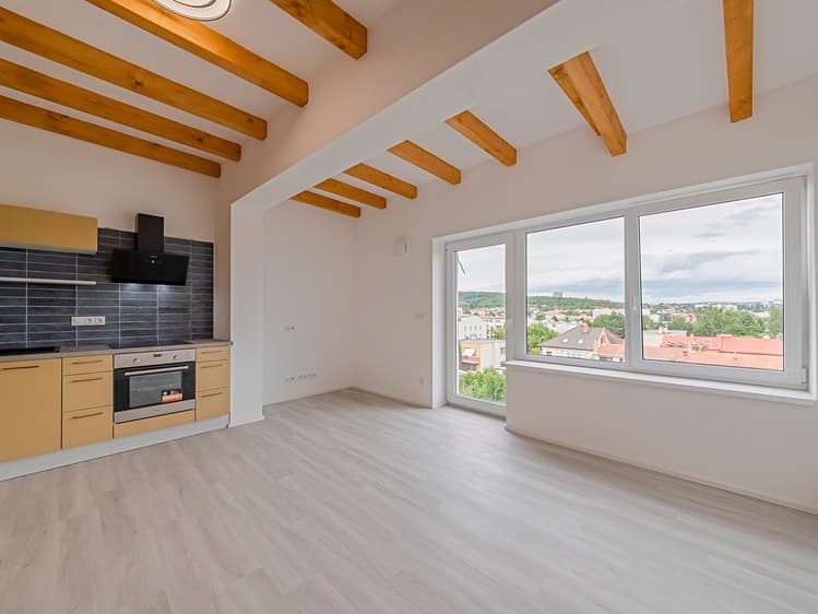 Pronájem bytu 2+kk 43 m²