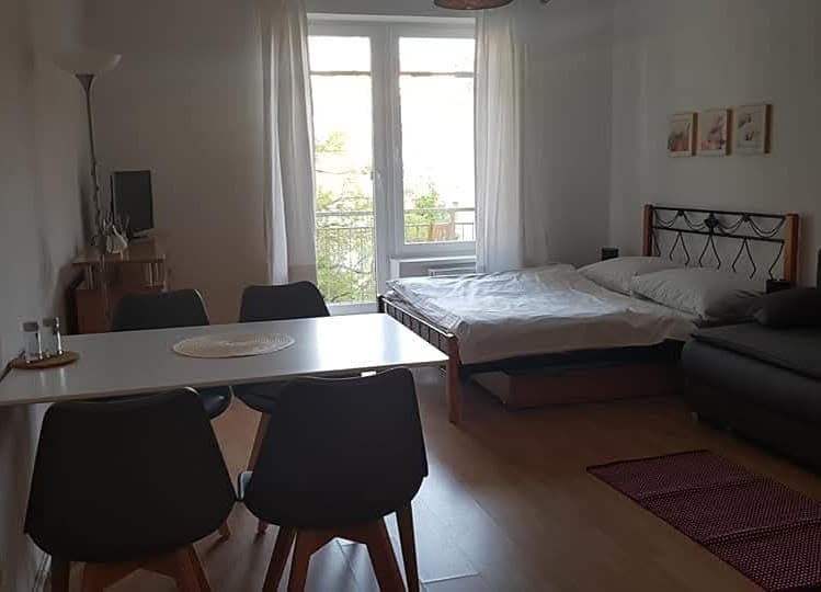 Pronájem bytu 1+kk 33 m²