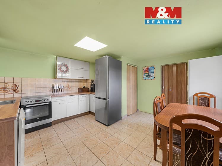 Prodej rodinného domu 80 m², pozemek 1 205 m²