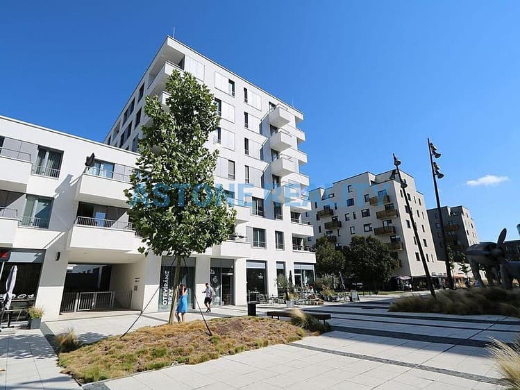 Pronájem bytu 2+kk 55 m²