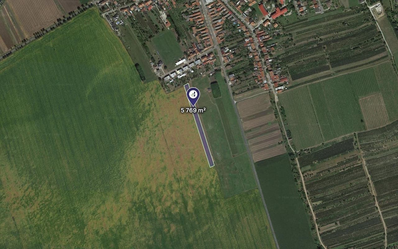 Prodej pozemku 5769 m²