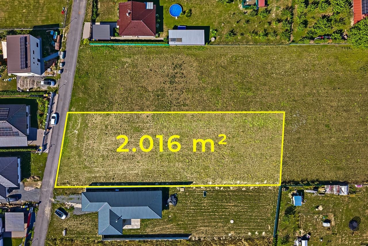 Prodej pozemku 2016 m²
