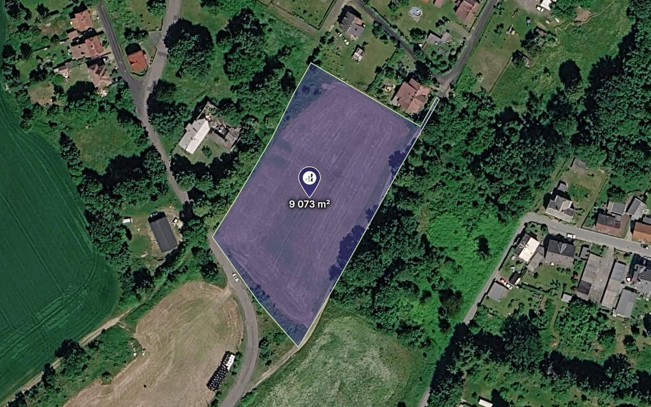 Prodej pozemku 9073 m²