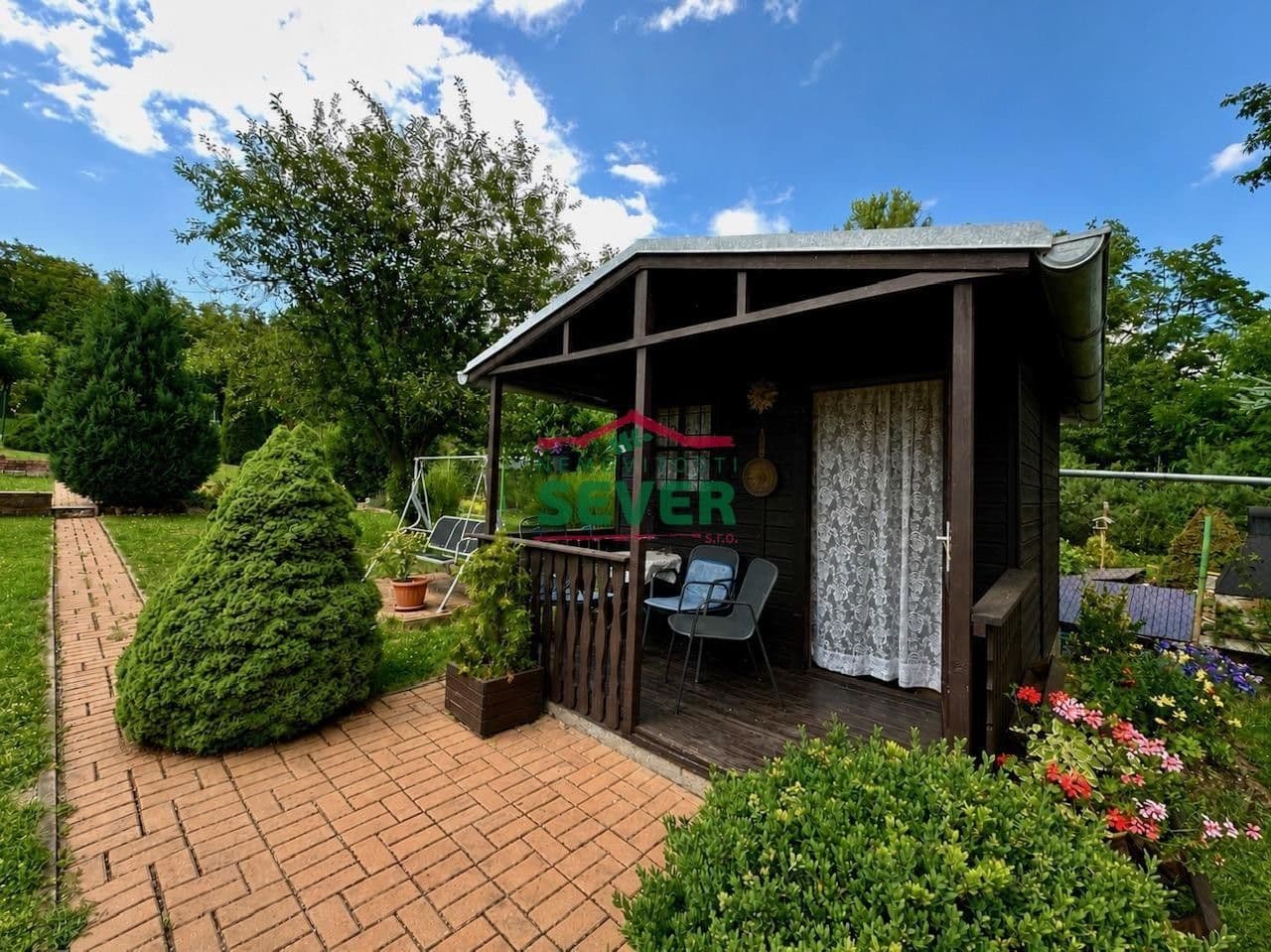 Prodej pozemku 930 m²