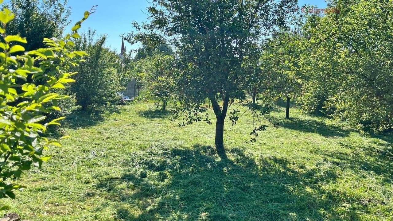 Prodej pozemku 618 m²