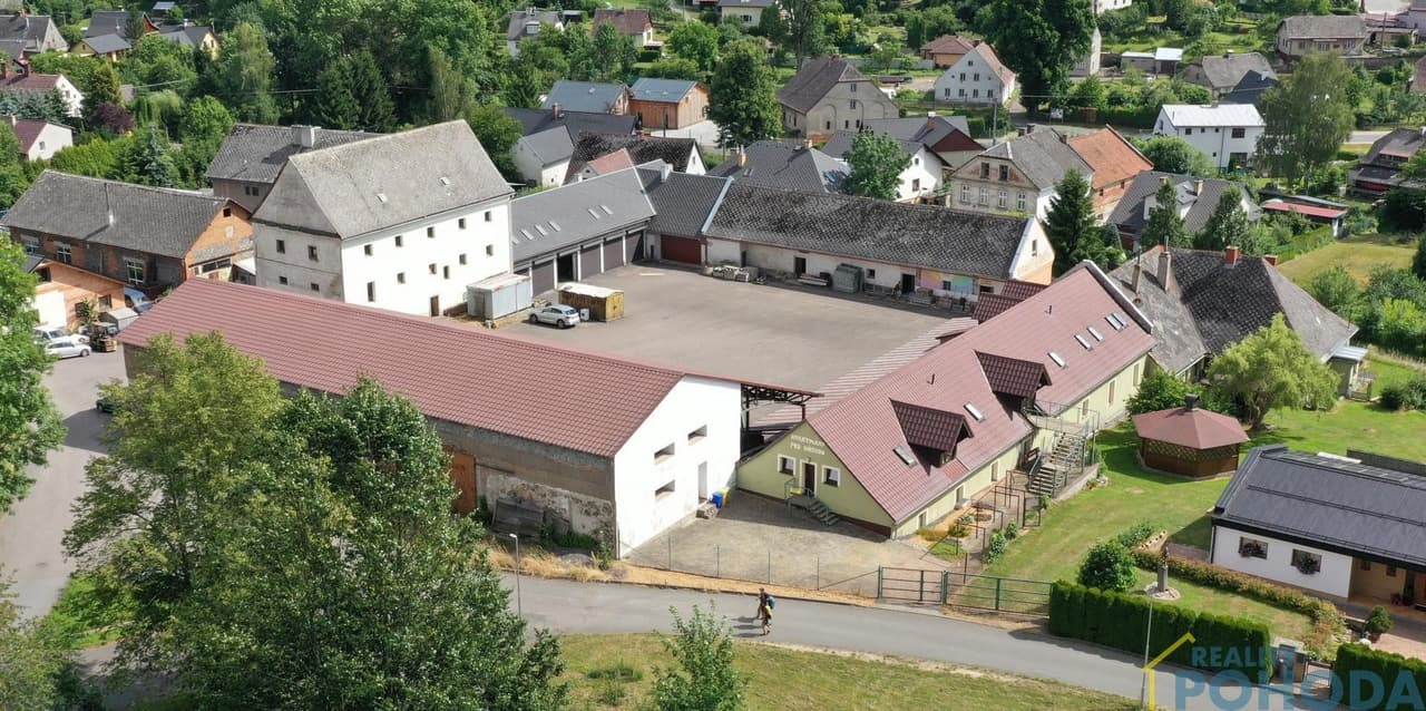 Prodej komerčního prostoru 4752 m²