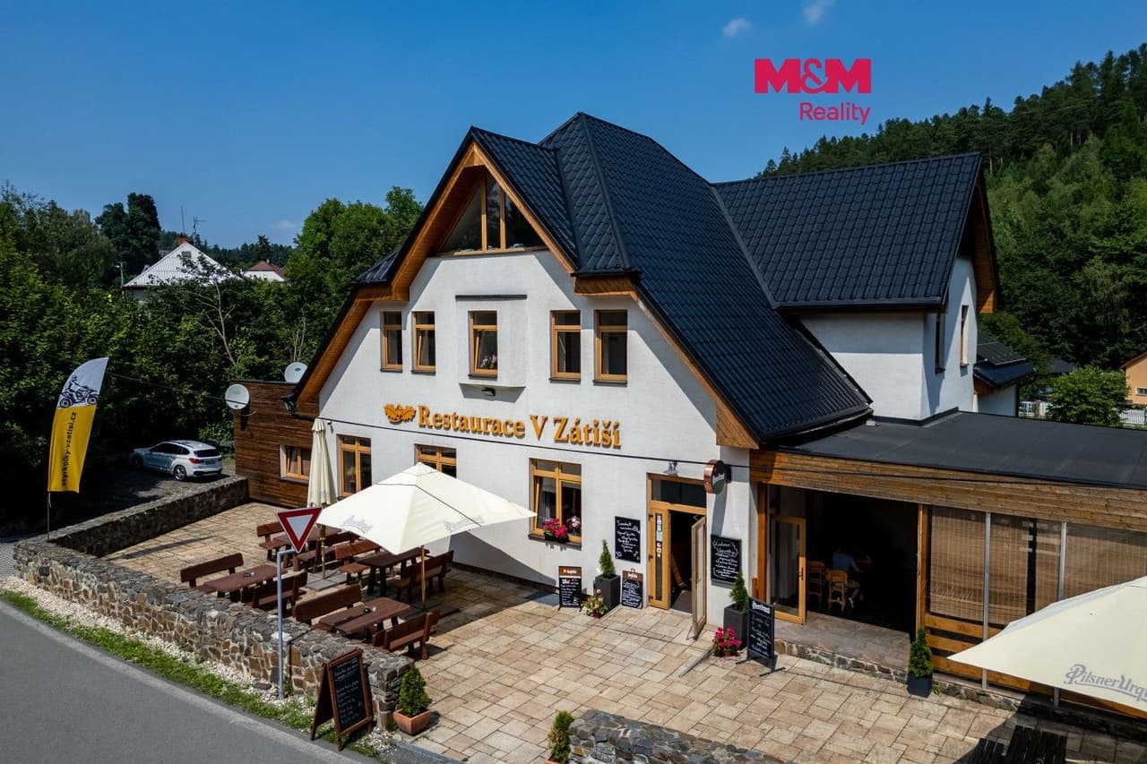 Prodej komerčního prostoru 712 m²