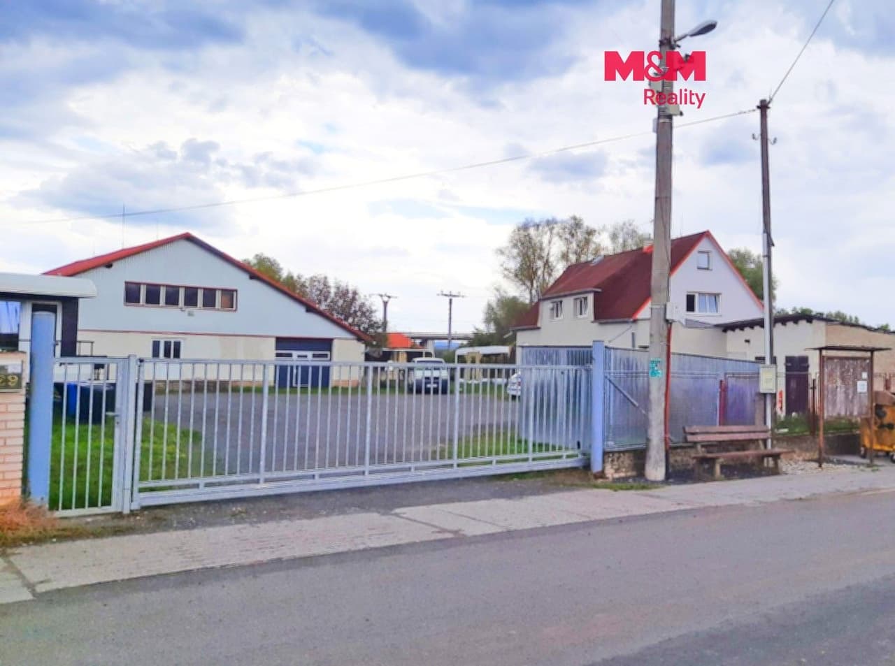 Pronájem komerčního prostoru 200 m²