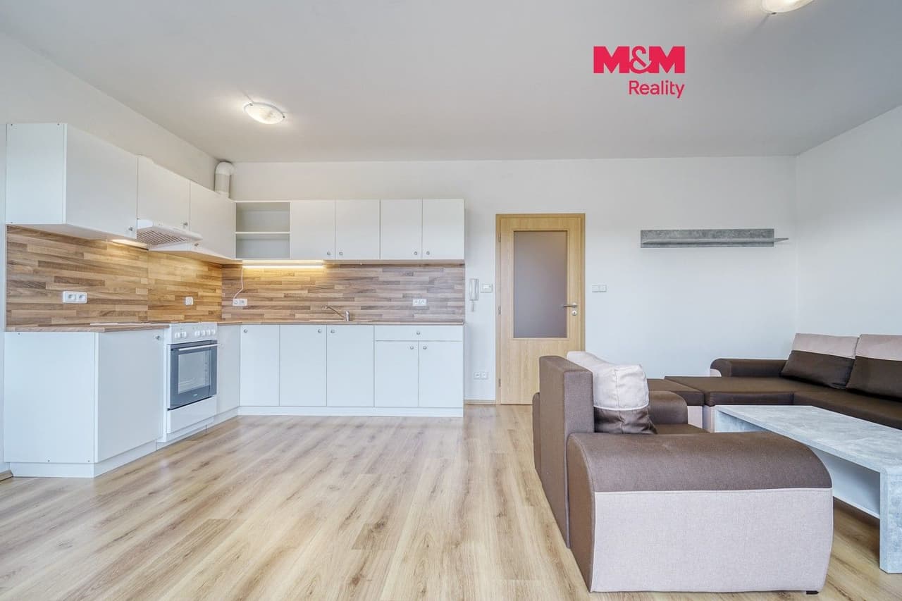 Pronájem bytu 1+kk 38 m²