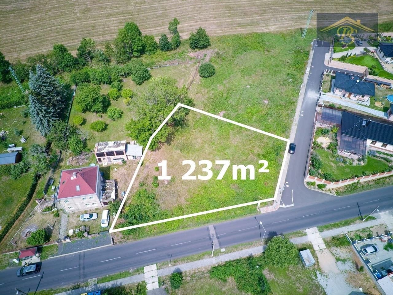 Prodej pozemku 1237 m²