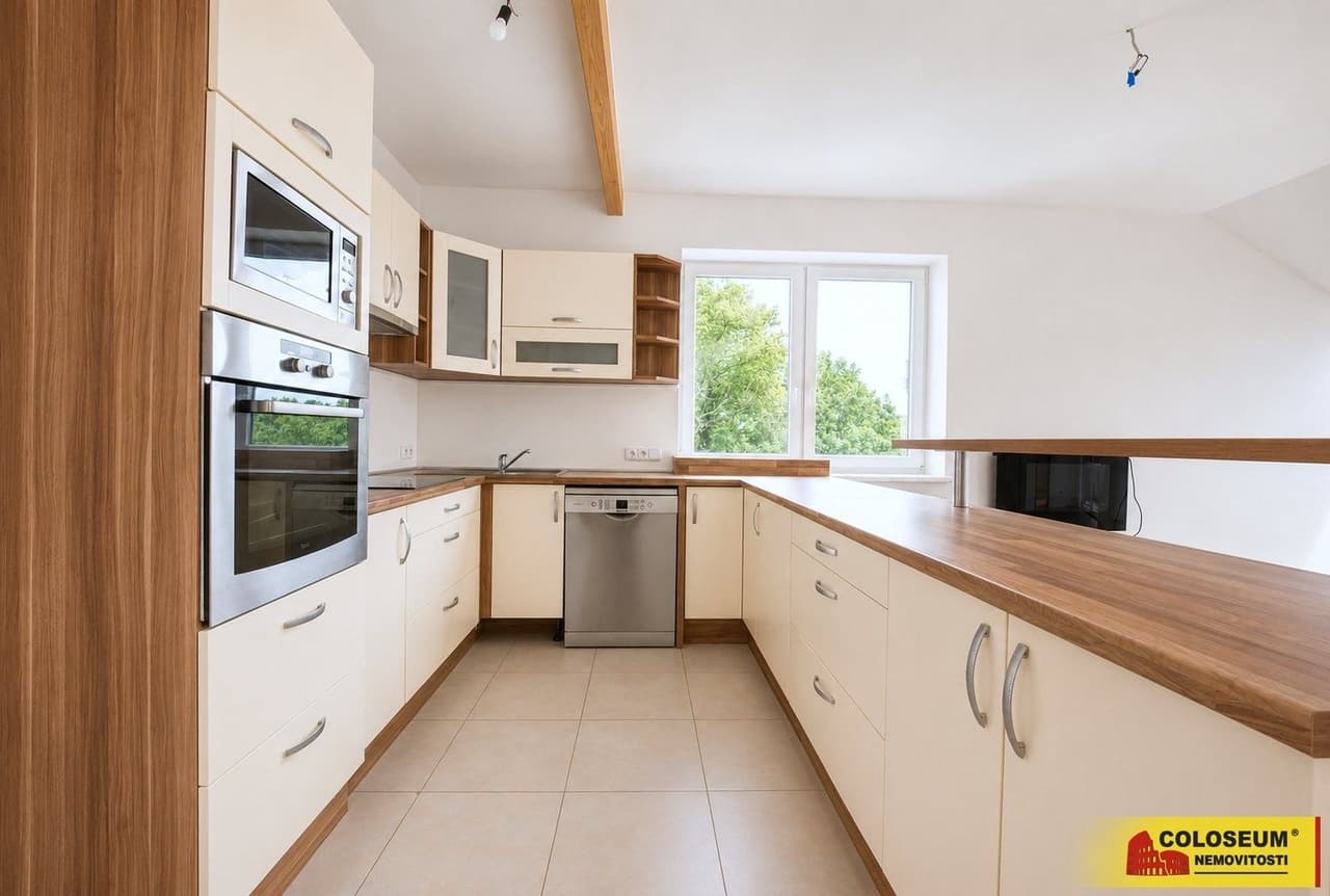 Prodej bytu 4+kk 131 m²