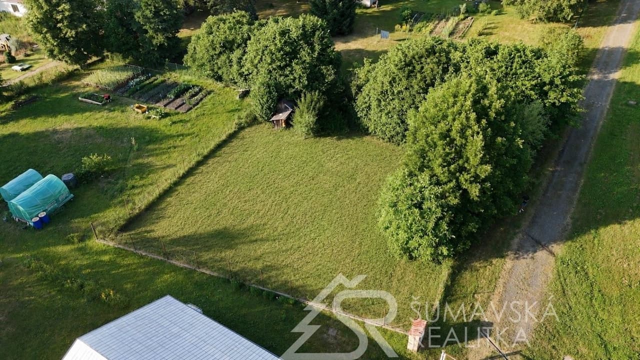 Prodej pozemku 681 m²