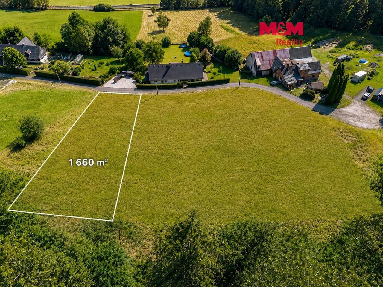 Prodej pozemku 1660 m²