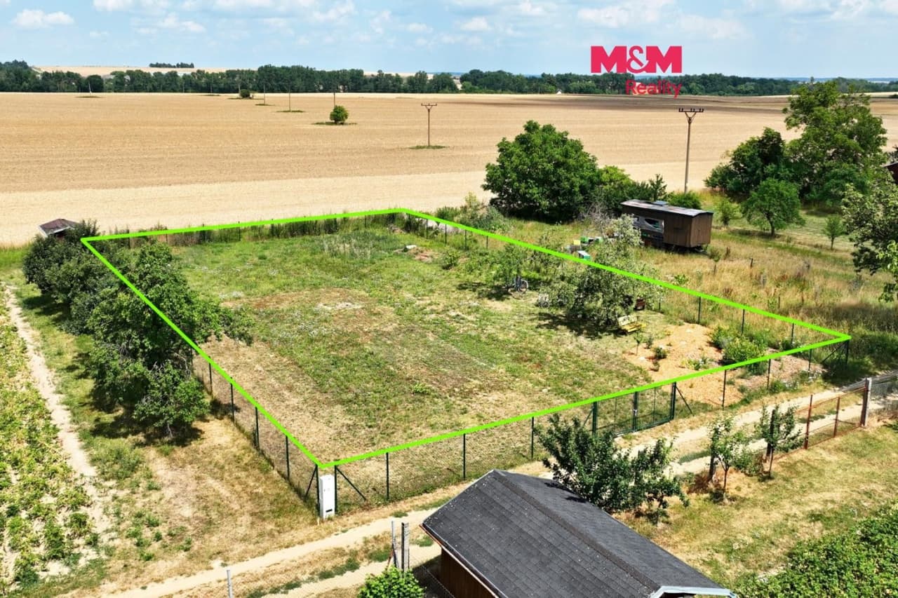 Prodej pozemku 874 m²