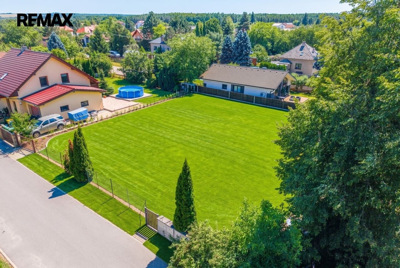 Prodej pozemku 1009 m²