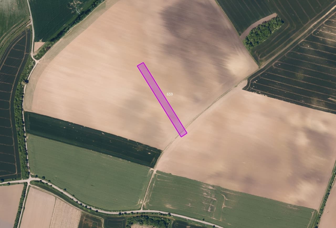 Prodej pozemku 7600 m²