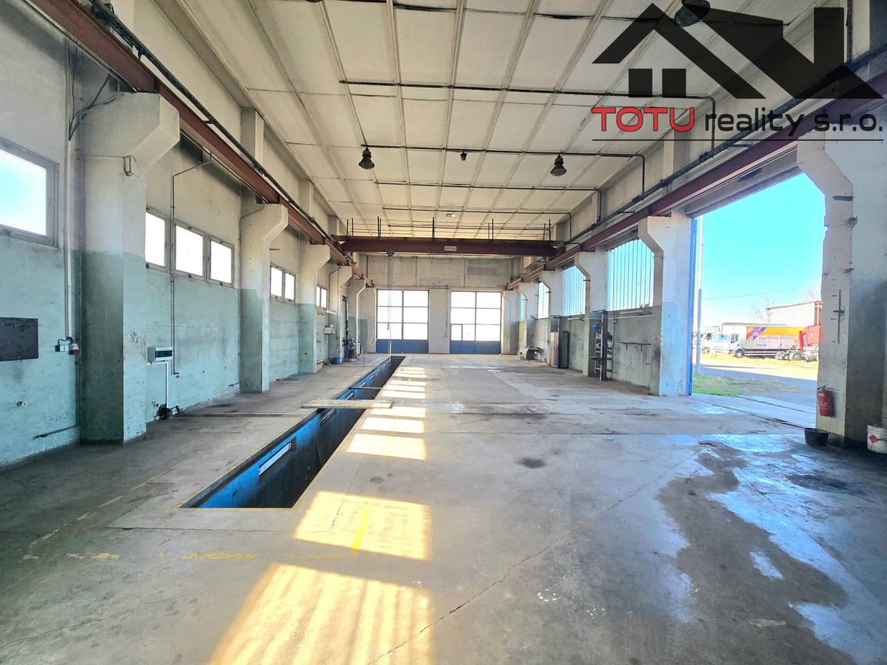 Pronájem komerčního prostoru 3000 m²