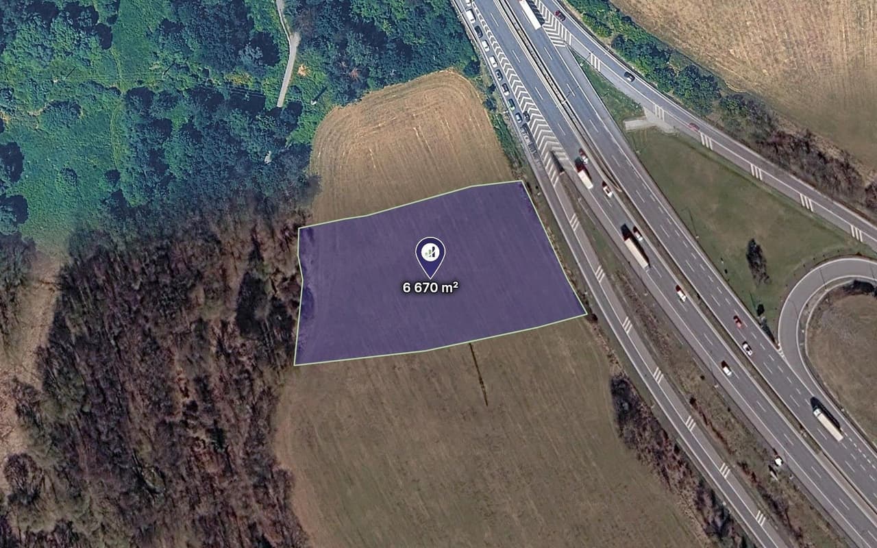 Prodej pozemku 6670 m²