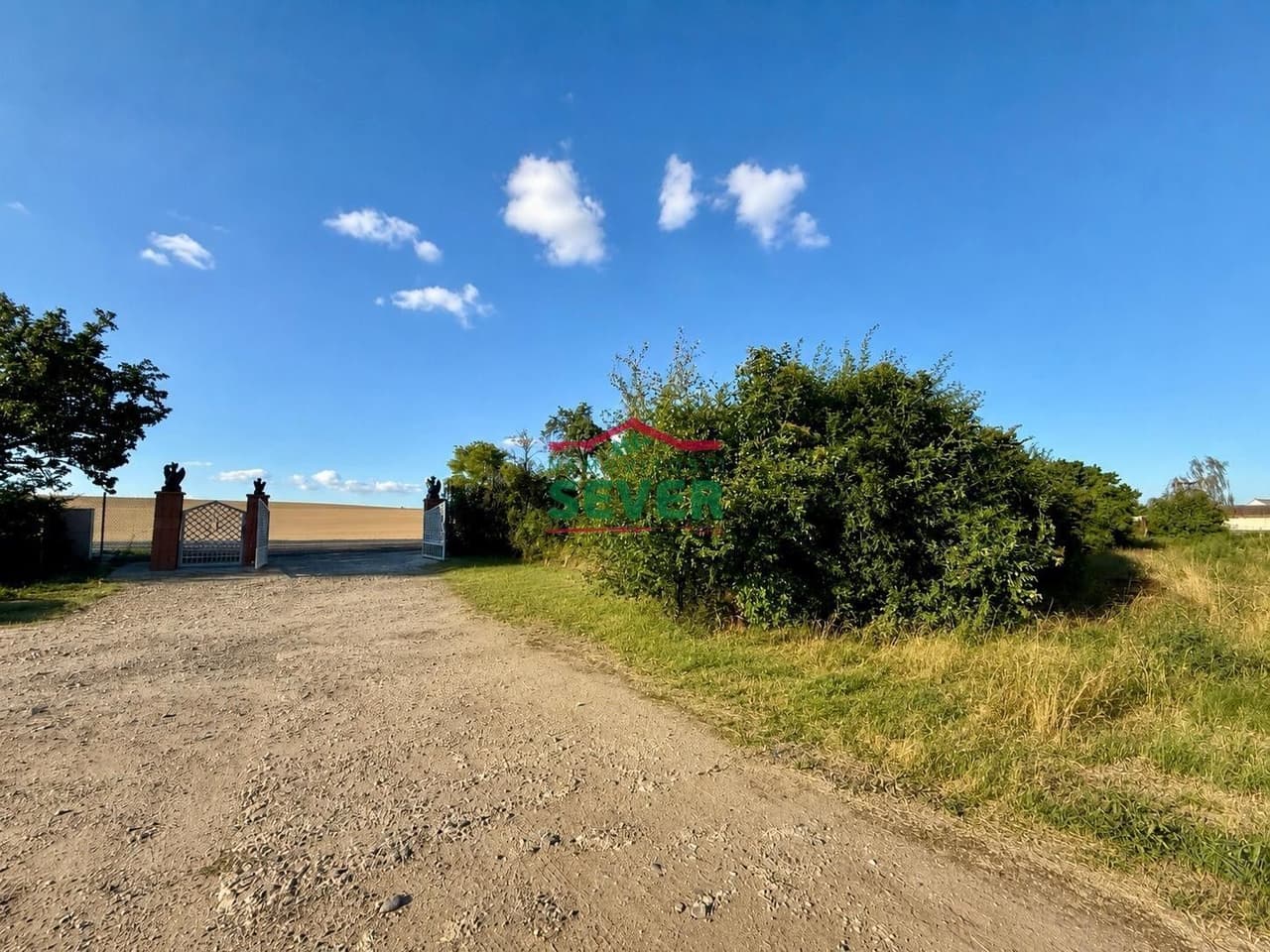 Prodej nemovitosti 1906 m²