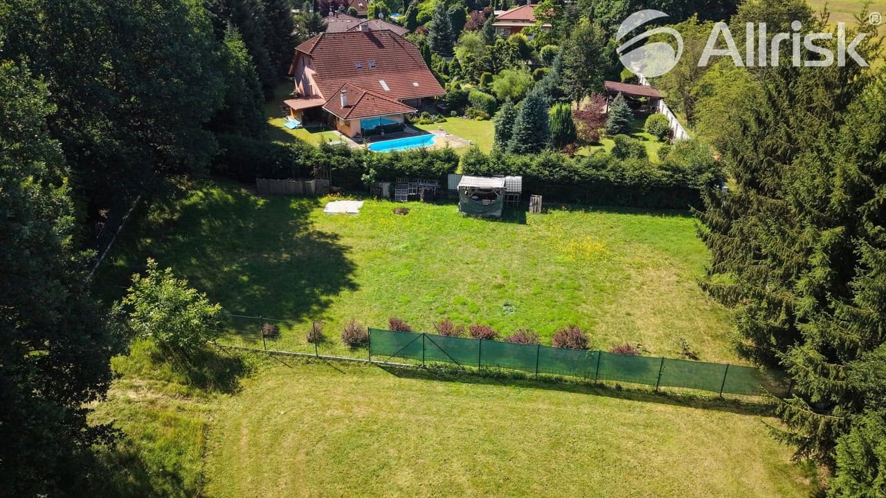 Prodej pozemku 1000 m²