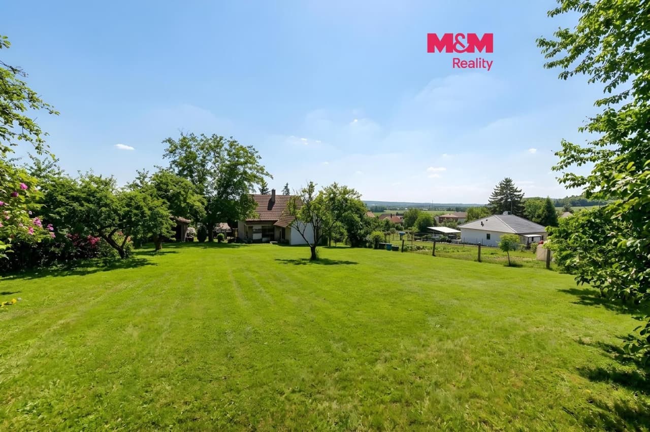 Prodej pozemku 1333 m²