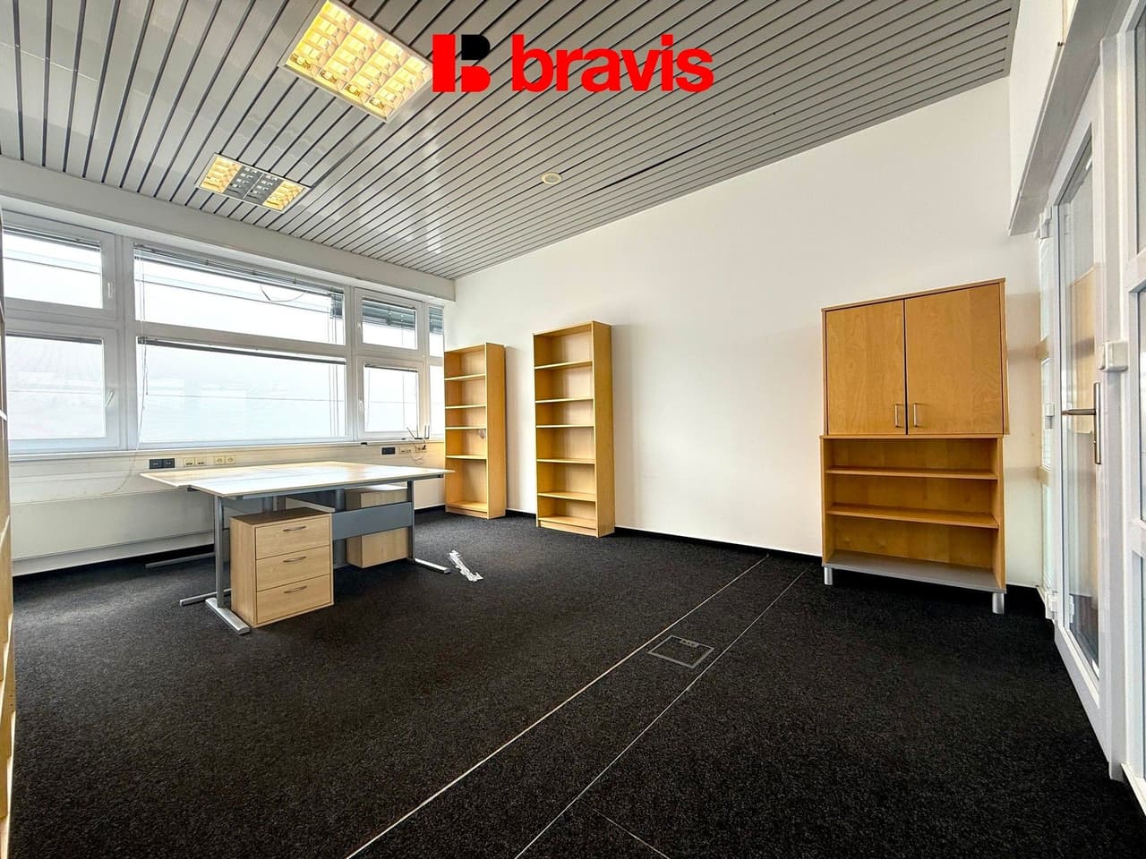 Pronájem komerčního prostoru 57 m²