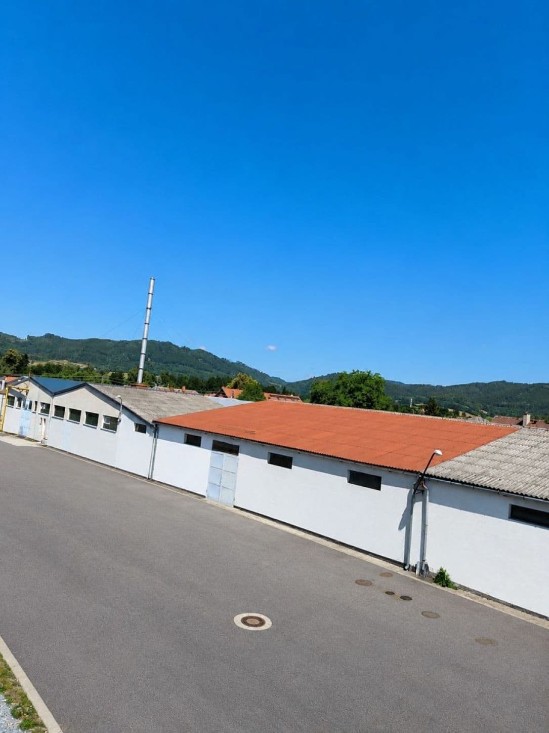 Pronájem komerčního prostoru 4200 m²
