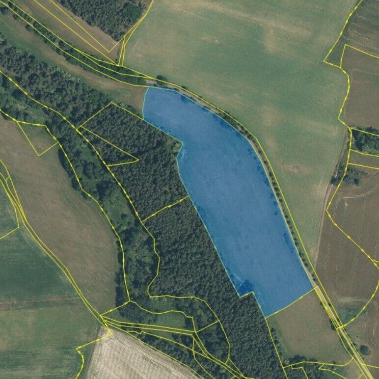 Pronájem pozemku 563972 m²