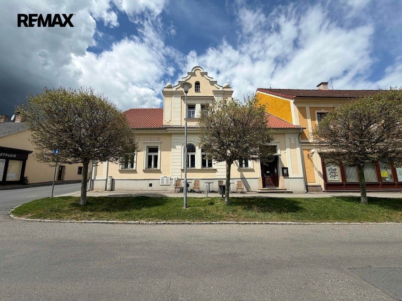 Prodej komerčního prostoru 377 m²