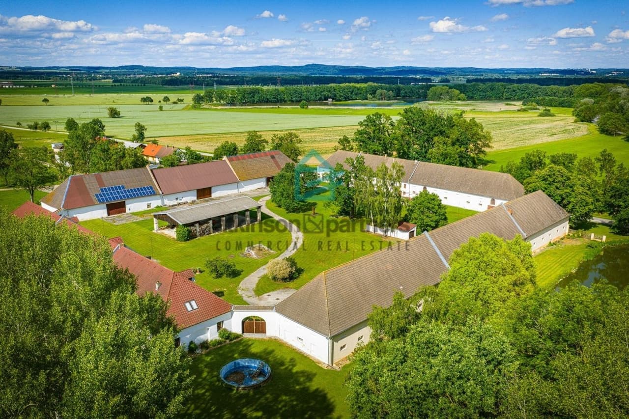 Prodej domu 1600 m²