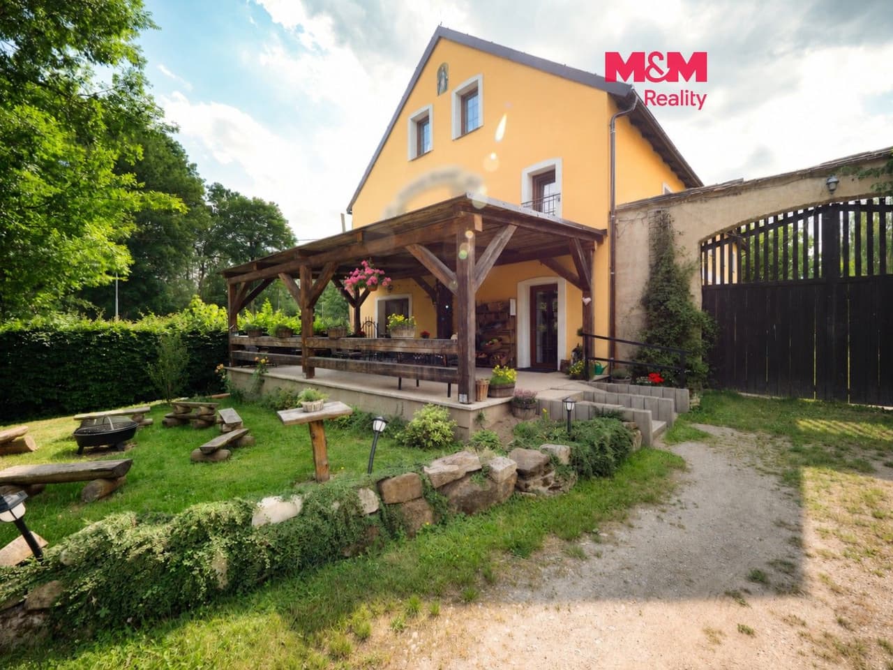 Pronájem bytu 3+kk 72 m²