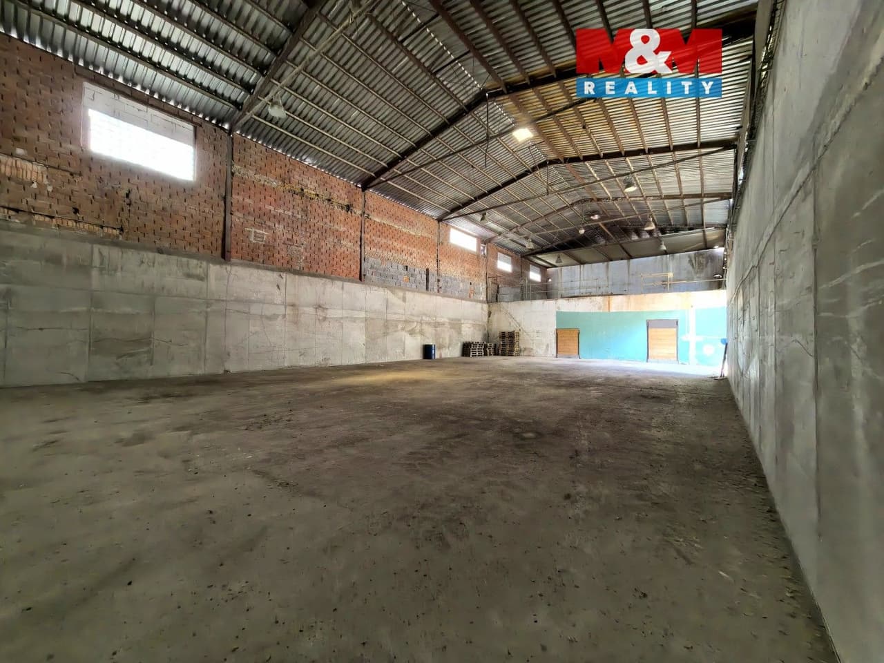 Pronájem komerčního prostoru 334 m²