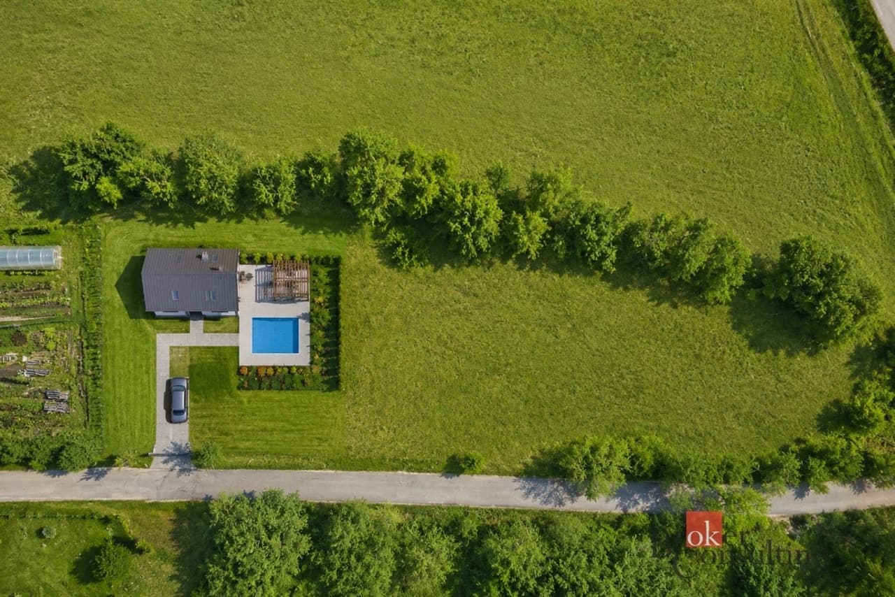 Prodej pozemku 1200 m²