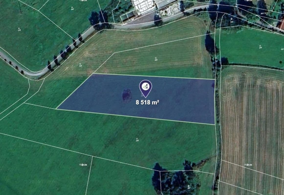 Prodej pozemku 8518 m²