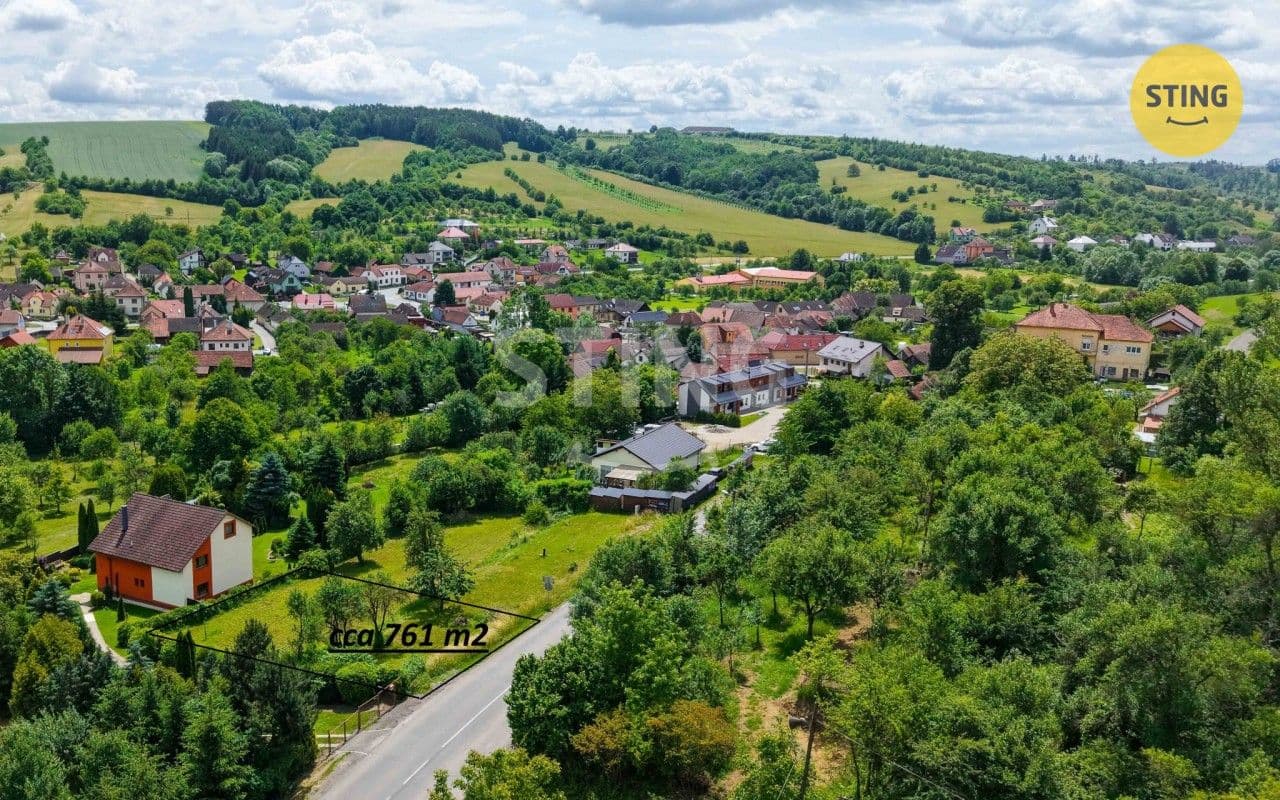 Prodej pozemku 761 m²