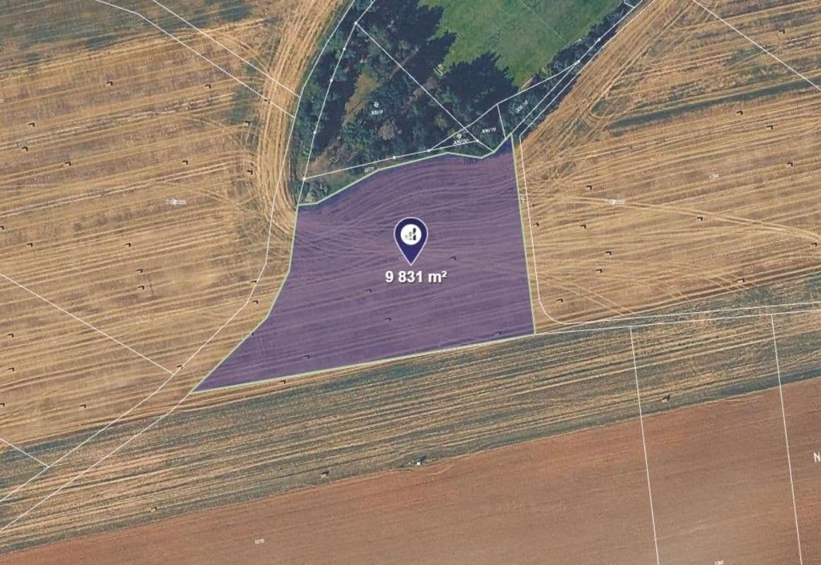 Prodej pozemku 3277 m²