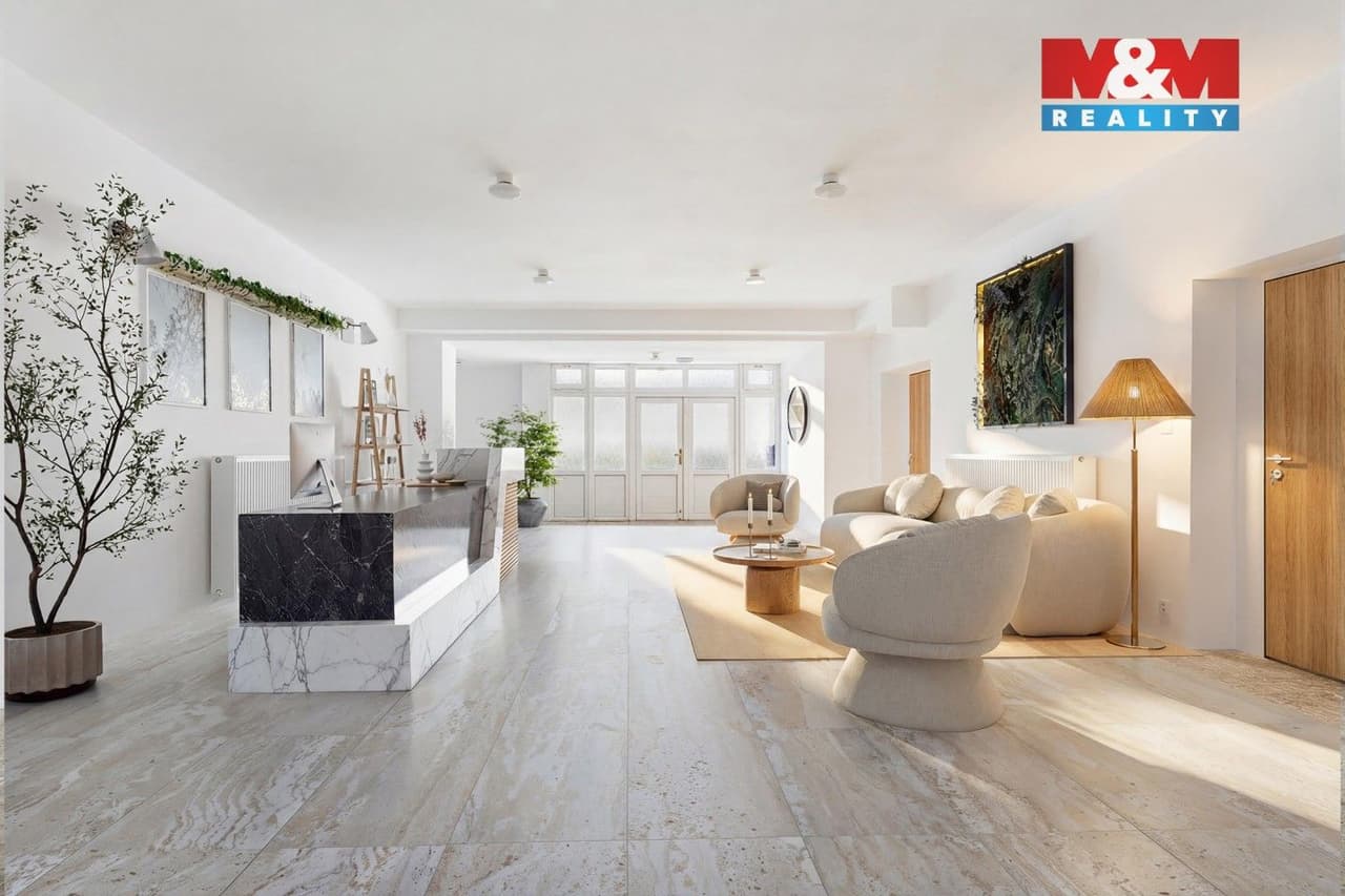 Prodej komerčního prostoru 1890 m²