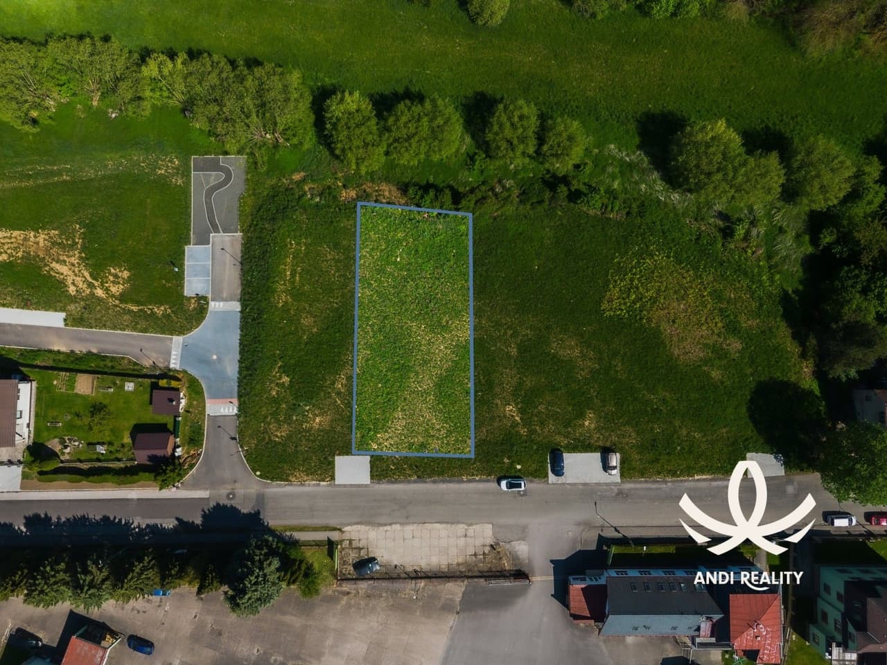 Prodej pozemku 822 m²