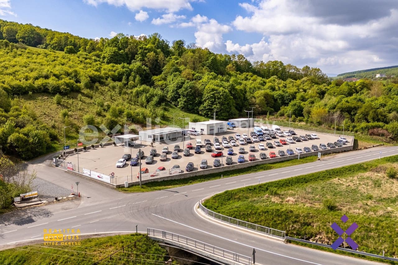 Prodej pozemku 4600 m²