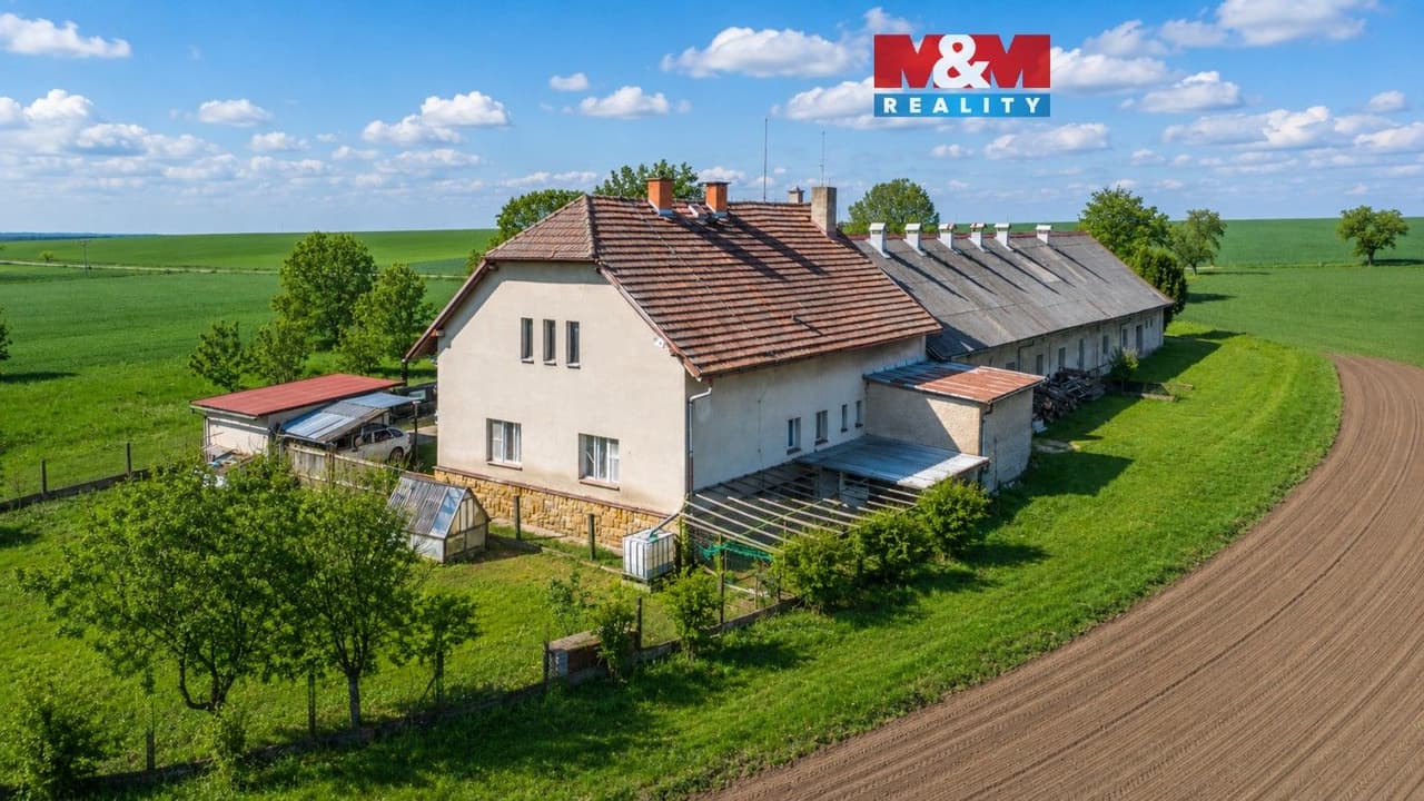 Prodej nemovitosti 200 m²
