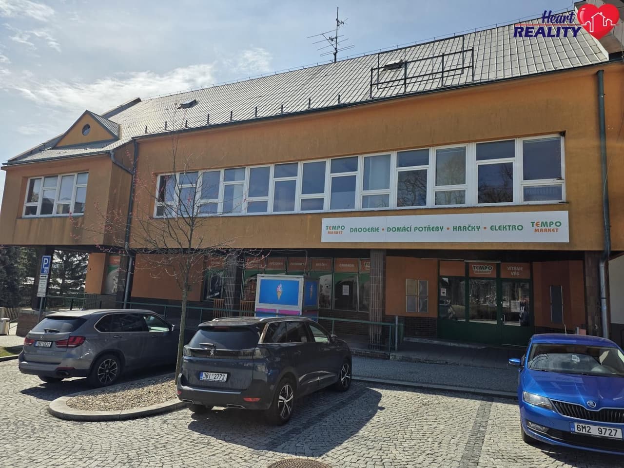 Pronájem komerčního prostoru 360 m²