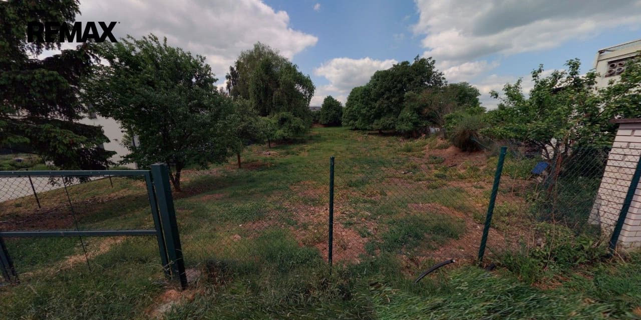 Pronájem pozemku 2729 m²