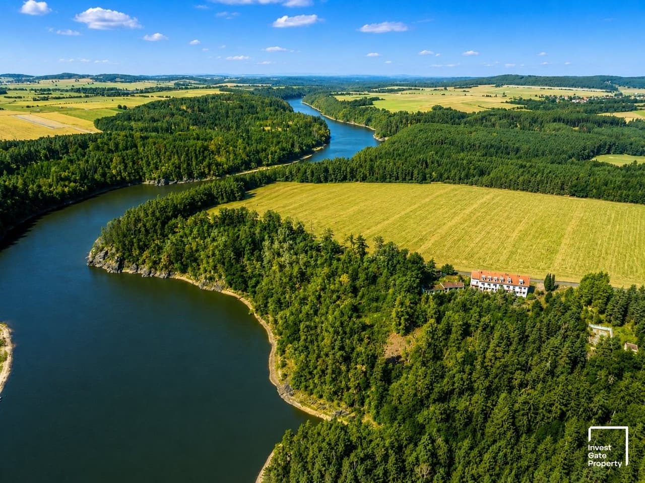 Prodej pozemku 12195 m²