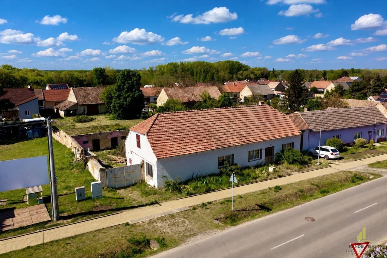 Prodej pozemku 1730 m²