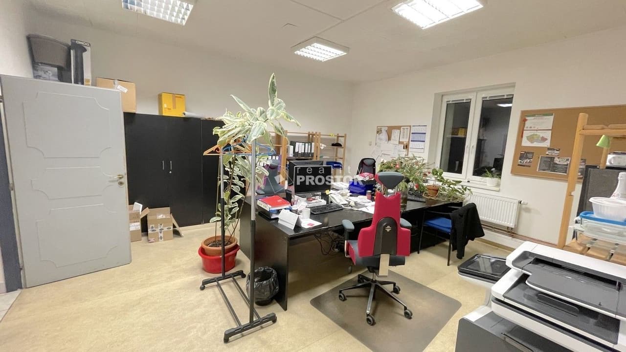 Pronájem komerčního prostoru 54 m²